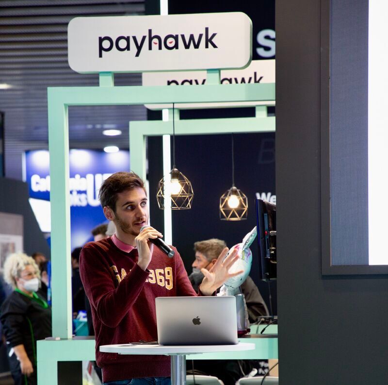 Payhawk 6