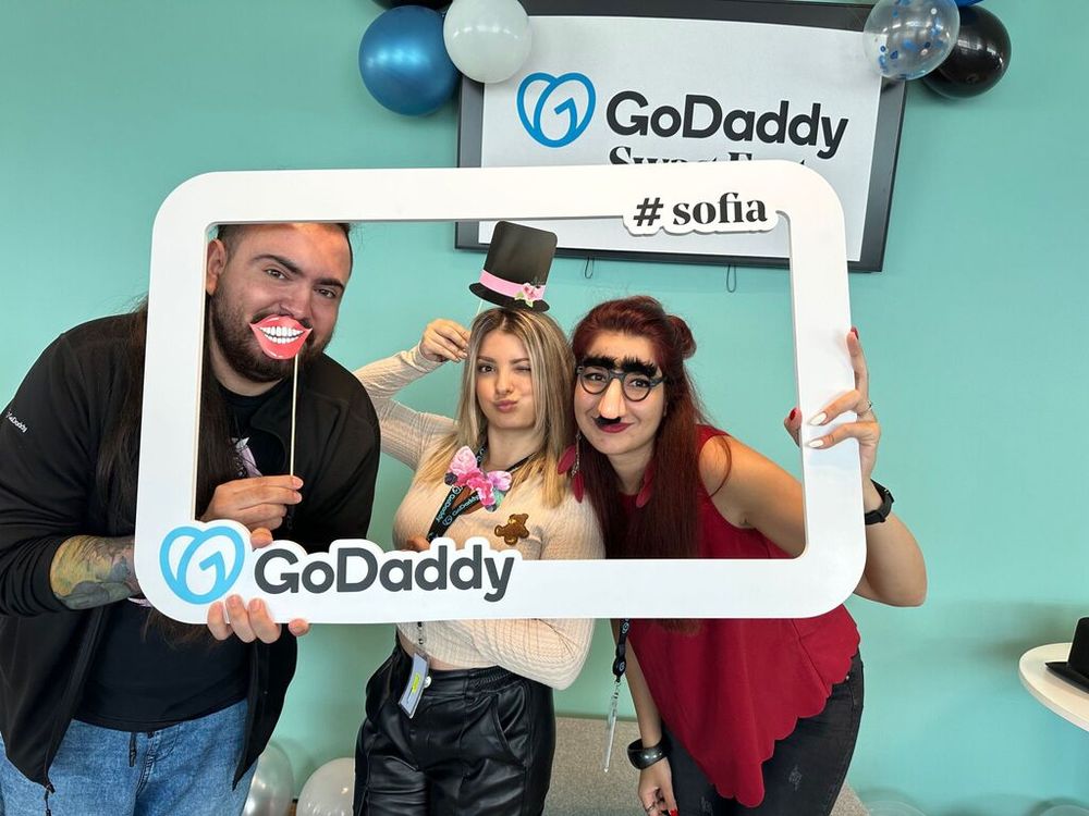 GoDaddy 4